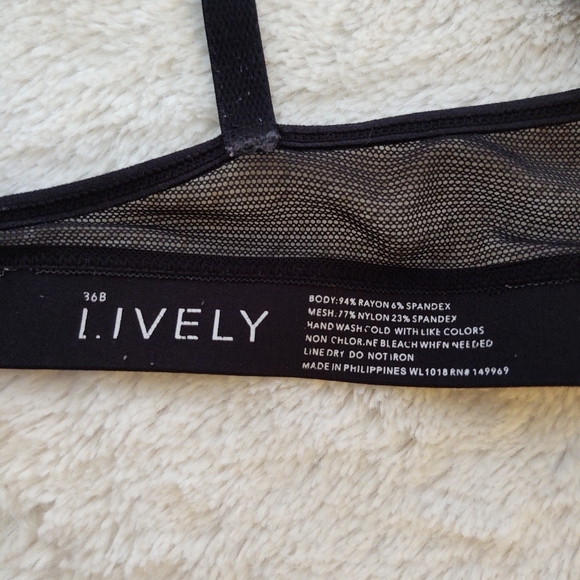 Bras - Picture 6 of 8